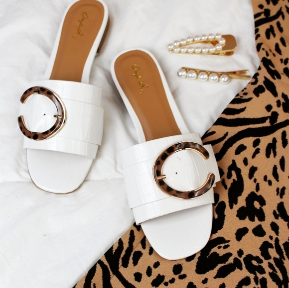 Price firm!//The Santorini// White Slides - Picture 6 of 7